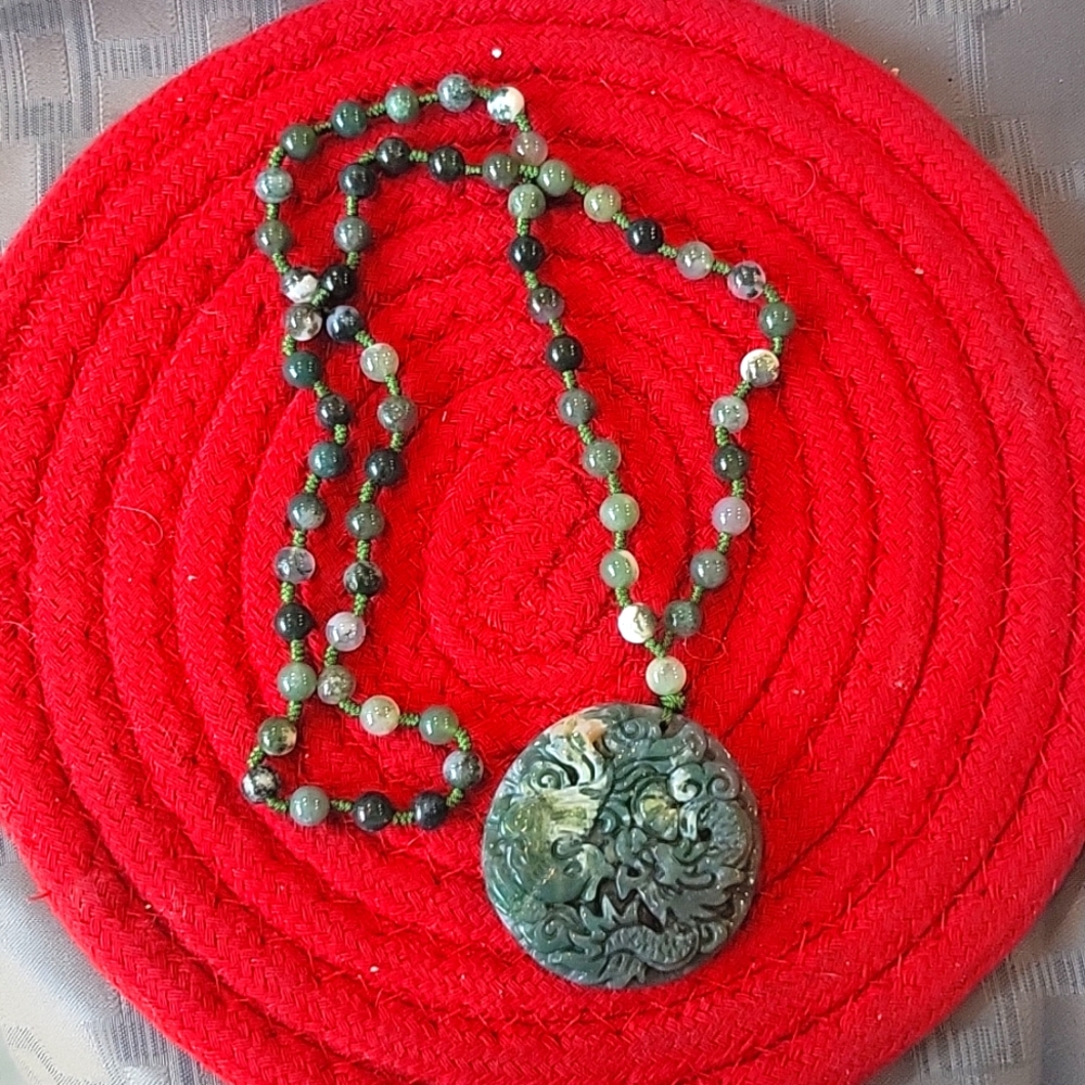 Moss agate gemstone crystal necklace